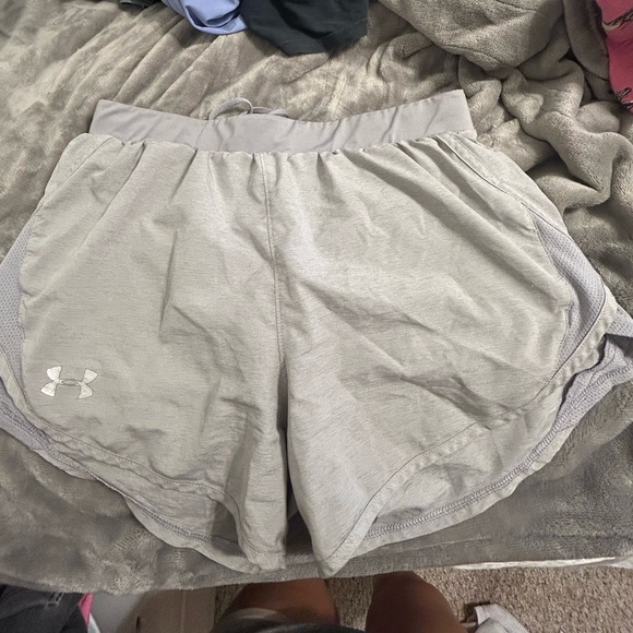 Under Armour Shorts - Picture 2 of 2